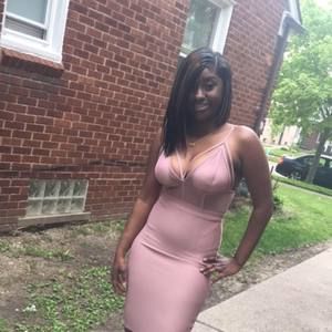 Meet your Posher, Bella